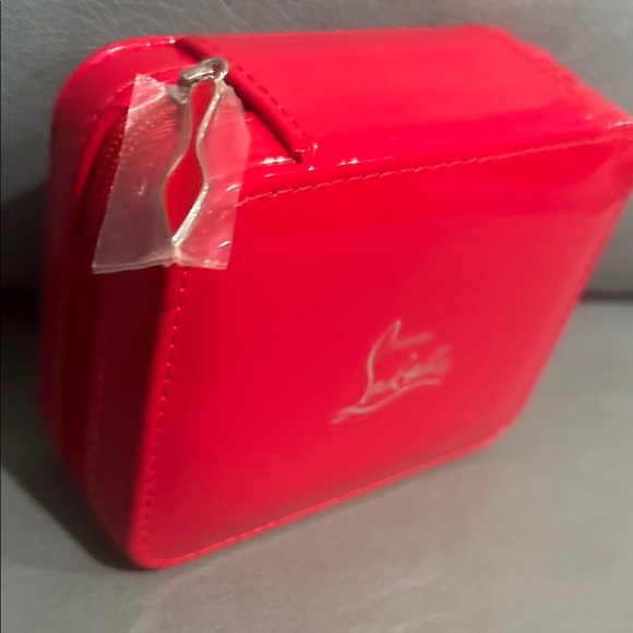 Christian Louboutin red patent leather cosmetic case - Picture 2 of 5